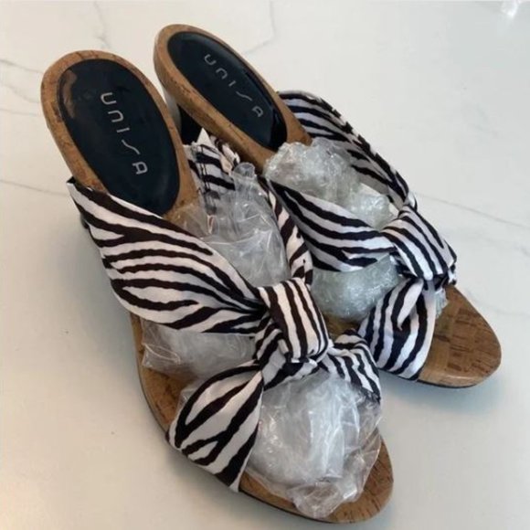 Unisa Size 8 is‎ very cute 🦓 zebra striped heels. Women's Fashion - Picture 7 of 16